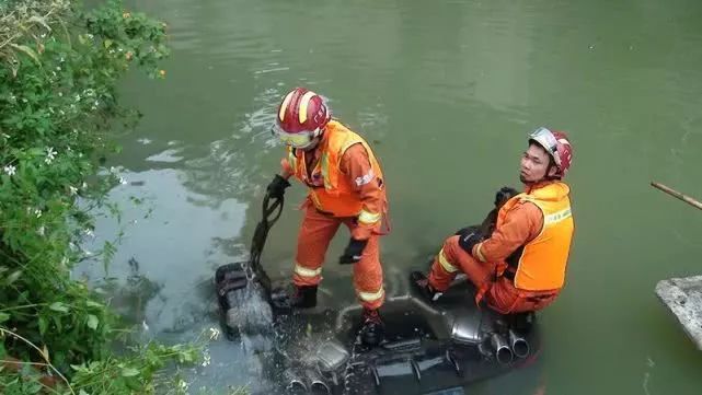 0c2c0566c027a984c326816ba3009d4d.jpg